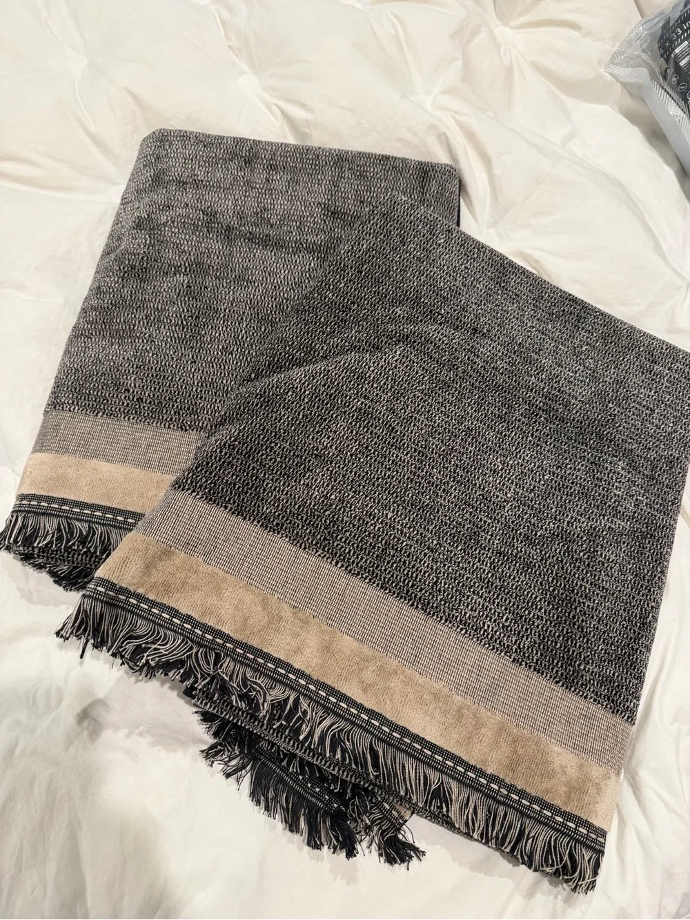 Beach towel with fringe